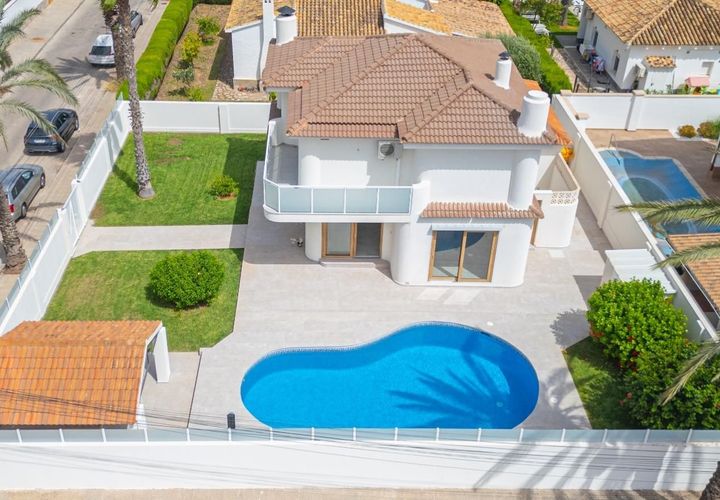 Villa a Cabo Roig, Alicante, Cabo Roig - € 1.400.000 | Ref: MLSC3883862/13477 - foto 1