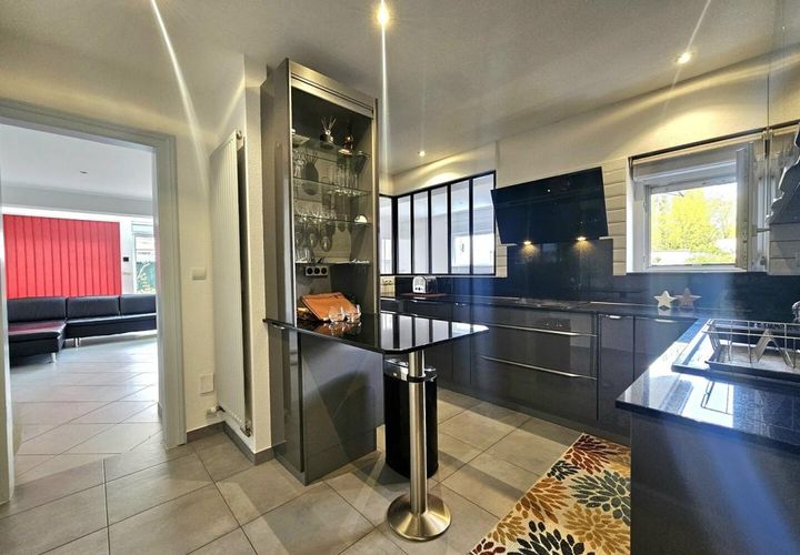 Villa a Mulhouse, Haut-Rhin, Mulhouse - € 227.500 | Ref: fr037853 - foto 1