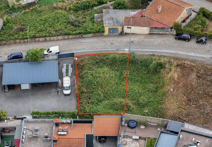 Helårsgrund i Paredes, Porto, Paredes - € 38.500 | Ref: C0412-00981 - foto 1