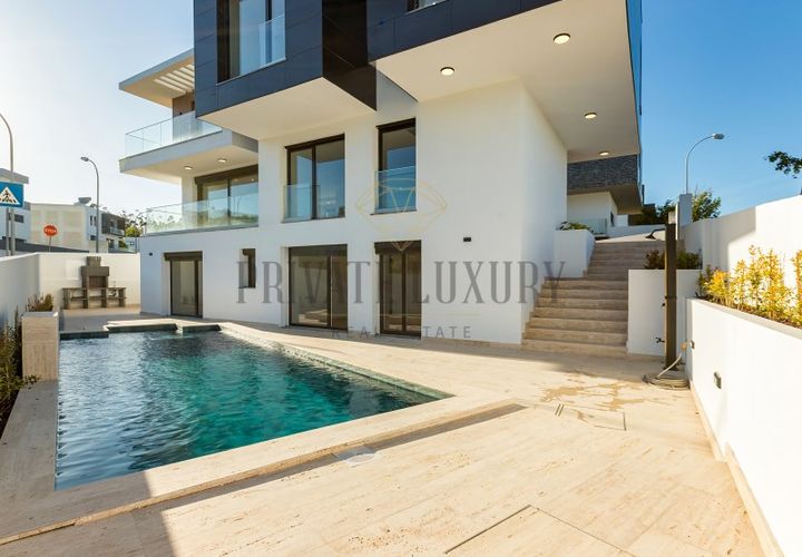 Villa i Belas, Lisbon, Belas - € 1.350.000 | Ref: 9183 - foto 1