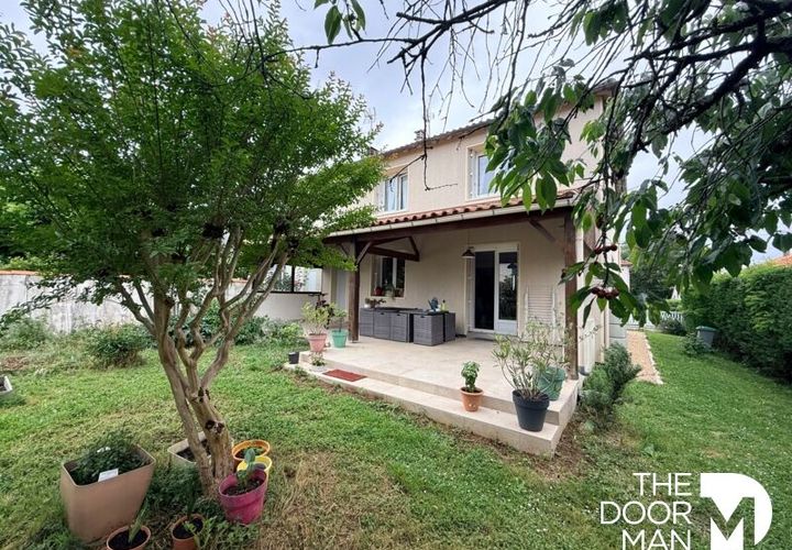 Villa a Niort, Deux-Sevres, Niort - € 249.000 | Ref: 10049 - foto 1