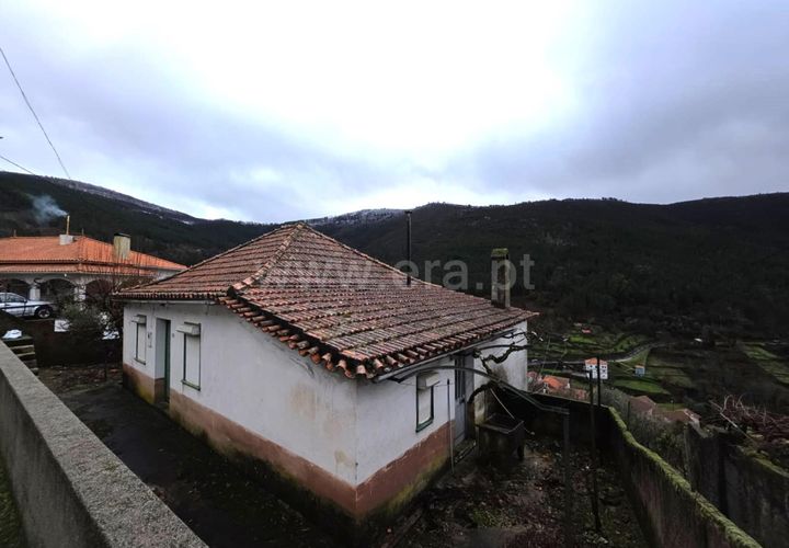 Villa a Seia, Guarda, Seia - € 40.000 | Ref: 382260015 - foto 1