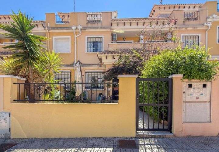 Rækkehus i Torrevieja, Alicante, Torrevieja - € 260.000 | Ref: BVV-26-05-01 - foto 1