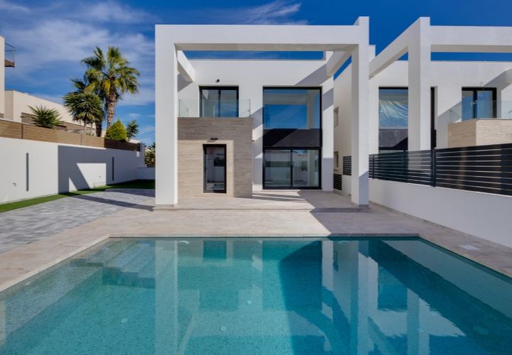 Villa i Torrevieja, Alicante, Torrevieja - € 750.000 | Ref: 32162745-01 - foto 1