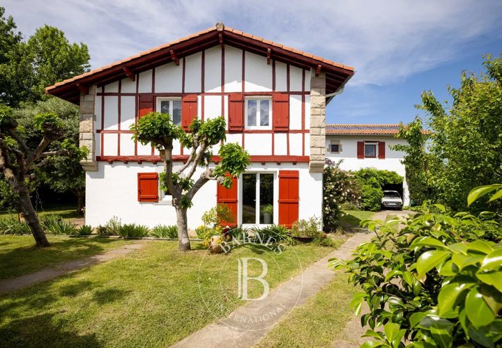 Landejendom i Hendaye, Pyrenees-Atlantiques, Hendaye - € 757.500 | Ref: M1864 - foto 1