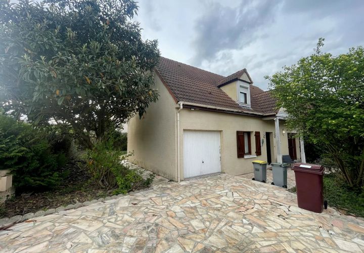 Villa a Chelles, Seine-et-Marne, Chelles - € 470.000 | Ref: 85995200 - foto 1