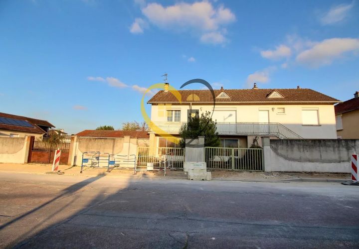 Villa i Saint-Doulchard, Cher, Saint-Doulchard - € 136.000 | Ref: 86923561 - foto 1