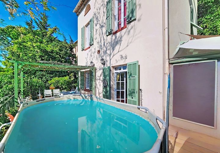 Villa i Nice, Alpes-Maritimes, Nice - € 465.000 | Ref: 86951593 - foto 1