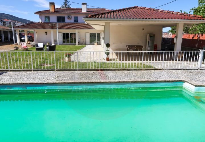 Villa i Lousa, Coimbra, Lousa - € 630.000 | Ref: AG164 - foto 1