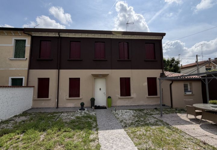 Villa a Padua, Padua, Padua - € 185.000 | Ref: Bea185 - foto 1
