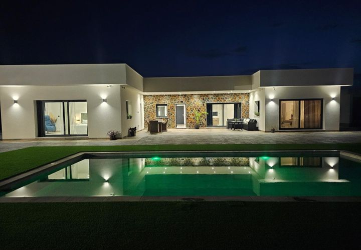 Landejendom i Ciudad Quesada, Alicante, Ciudad Quesada - € 1.300.000 | Ref: AG19MLSC7172847 - foto 1