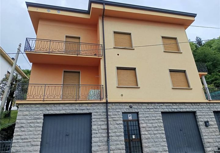 Villa a Berbenno, Bergamo, Berbenno - € 210.000 | Ref: BE0526 - foto 1