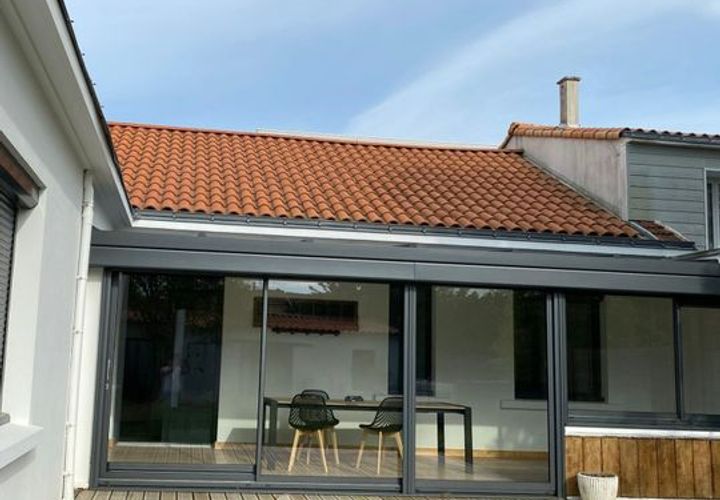 Villa a La Roche-sur-Yon, Vendee, La Roche-sur-Yon - € 1.247/mes | Ref: 877645 - foto 1