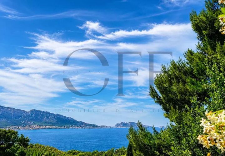 Villa i Marseille, Bouches-du-Rhone, Marseille - € 2 390 000 | Ref: getkey_u_529976333 - foto 1
