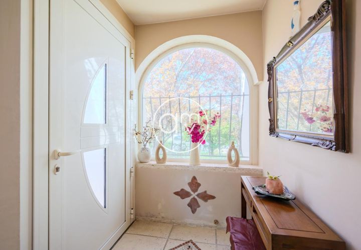 Villa a La Garde, Var, La Garde - € 699.000 | Ref: getkey_u_529600427 - foto 1