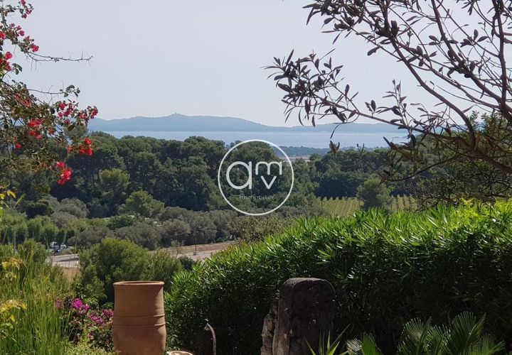 Villa a Hyeres, Var, Hyeres - € 800.000 | Ref: getkey_u_529600478 - foto 1