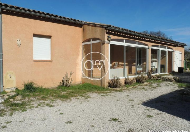 Villa i Brignoles, Var, Brignoles - € 375.000 | Ref: getkey_u_529601264 - foto 1