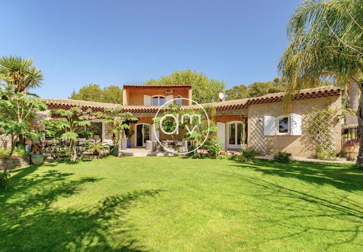 Villa a Carqueiranne, Var, Carqueiranne - € 1.395.000 | Ref: getkey_u_529601591 - foto 1