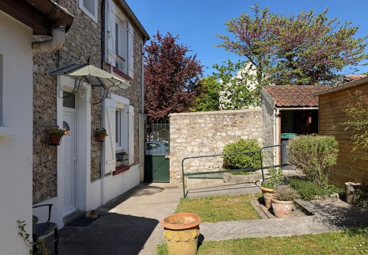 Villa a Perigny, Val-de-Marne, Perigny - € 225.000 | Ref: getkey_10635 - foto 1