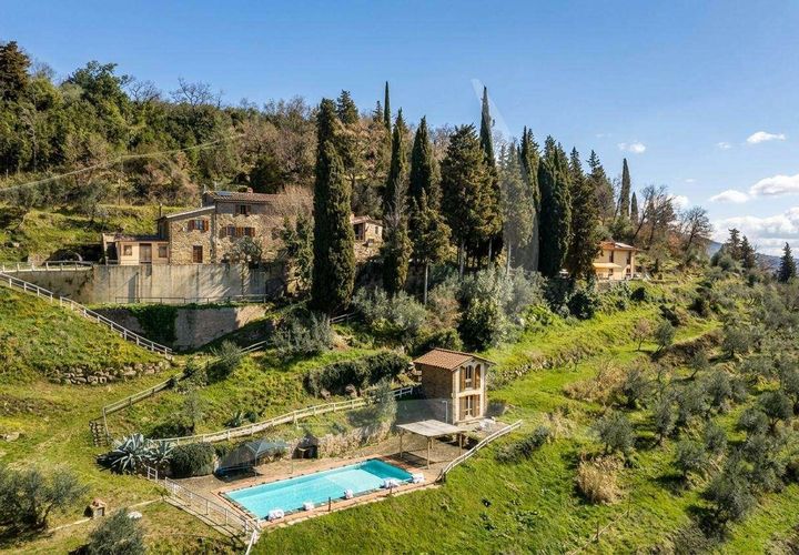 Farm hus i Loro Ciuffenna, Arezzo, Loro Ciuffenna - € 1.000.000 | Ref: A1190RA84876-1156463 - foto 1