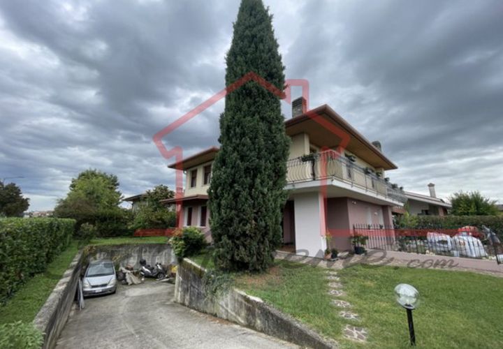 Villa a Paese, Treviso, Paese - € 131.250 | Ref: PE28724 - foto 1