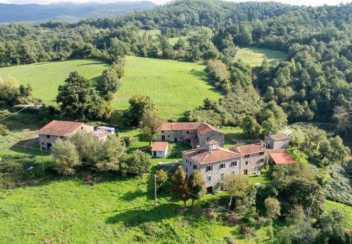 Farm hus i Chiusi della Verna, Arezzo, Chiusi della Verna - € 1.249.000 | Ref: P176-1157212 - foto 1