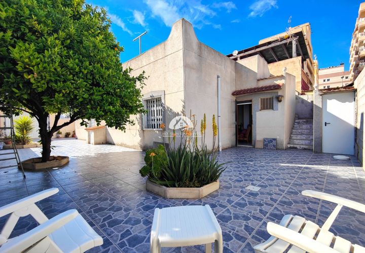 Byhus i Torrevieja, Alicante, Torrevieja - € 219.900 | Ref: HSI-00114-D10 - foto 1