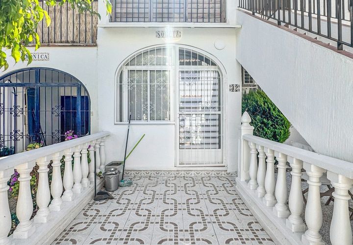Byhus i Torrevieja, Alicante, Torrevieja - € 146.000 | Ref: MOVE-353 - foto 1
