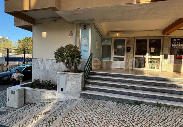 Erhvervsejendom i Oeiras, Lisbon, Oeiras - € 180.000 | Ref: 355260041 - foto 1