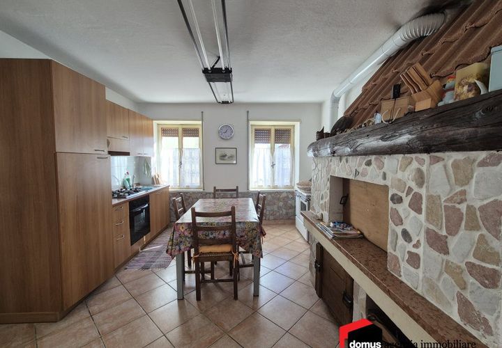 Landejendom i Tonezza del Cimone, Vicenza, Tonezza del Cimone - € 138.000 | Ref: A012 - foto 1