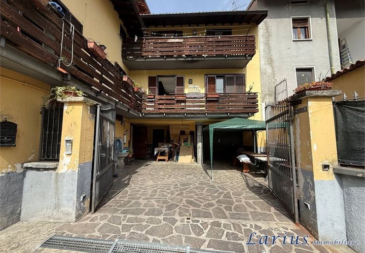 Villa i Valbrona, Como, Valbrona - € 215.000 | Ref: Val085 - foto 1