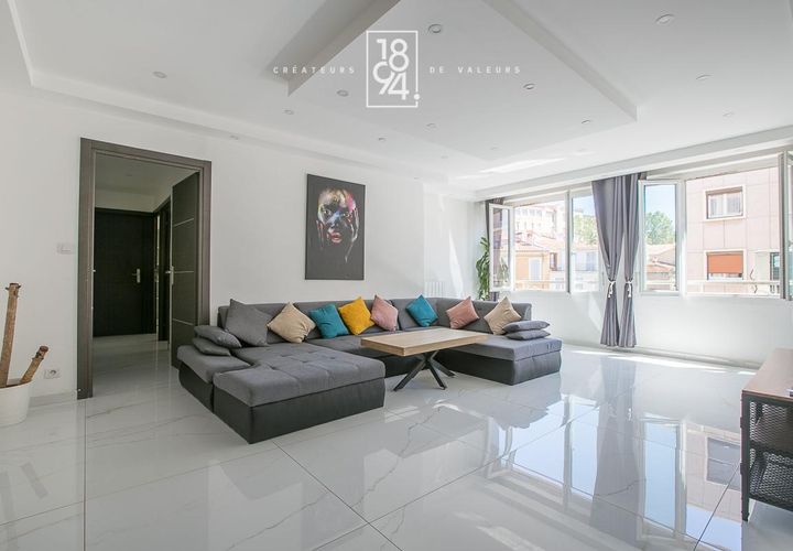 Lejlighed i Marseille, Bouches-du-Rhone, Marseille - € 312.000 | Ref: B21Y-FYK-XKM - foto 1