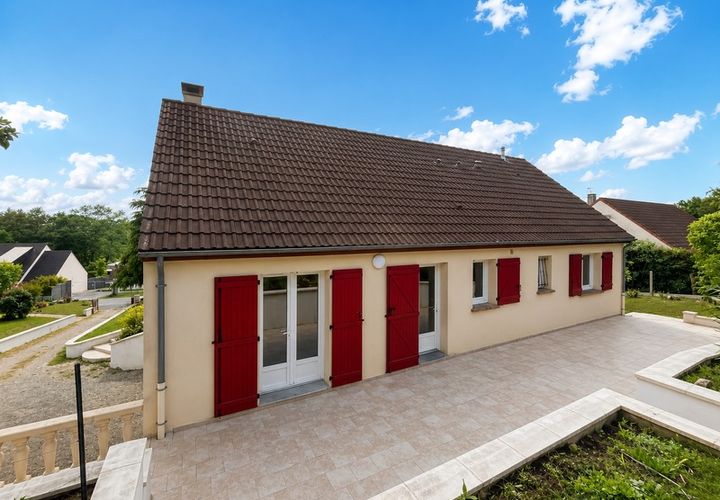Villa a Saint-Saturnin, Sarthe, Saint-Saturnin - € 239.999 | Ref: 340935622920 - foto 1