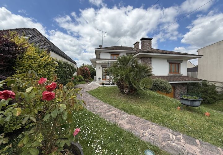 Villa i Domont, Val-d'Oise, Domont - € 649.000 | Ref: 340936147213 - foto 1
