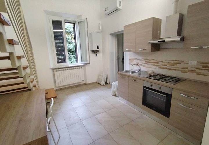 Apartament a Pisa, Pisa, Pisa - € 450/mes | Ref: 2026118 - foto 1