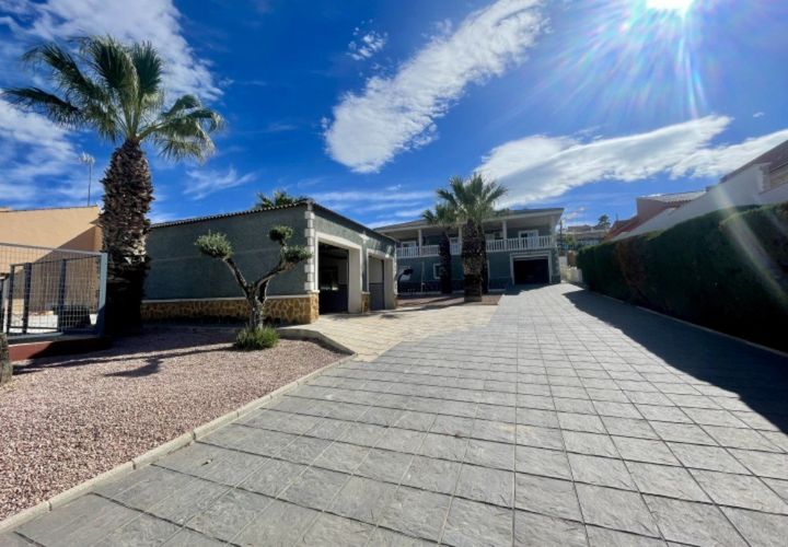 Villa a Ciudad Quesada, Alicante, Ciudad Quesada - € 735.000 | Ref: MLSC7194873 - foto 1
