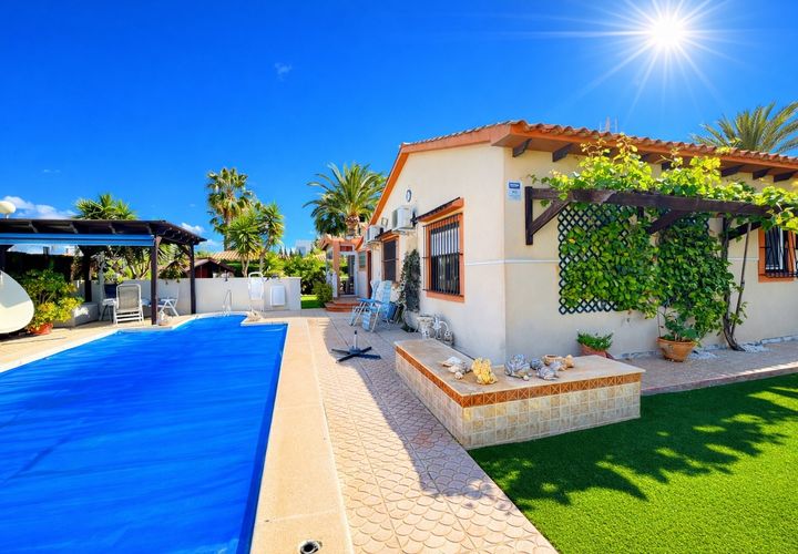 Villa a Cabo Roig, Alicante, Cabo Roig - € 790.000 | Ref: MLSC906093 - foto 1