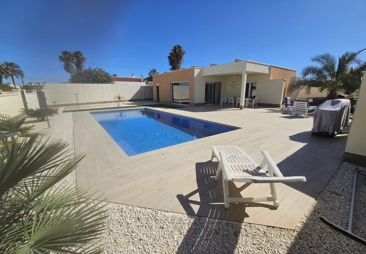 Villa a Torrevieja, Alicante, Torrevieja - € 780.000 | Ref: MLSC1813228 - foto 1