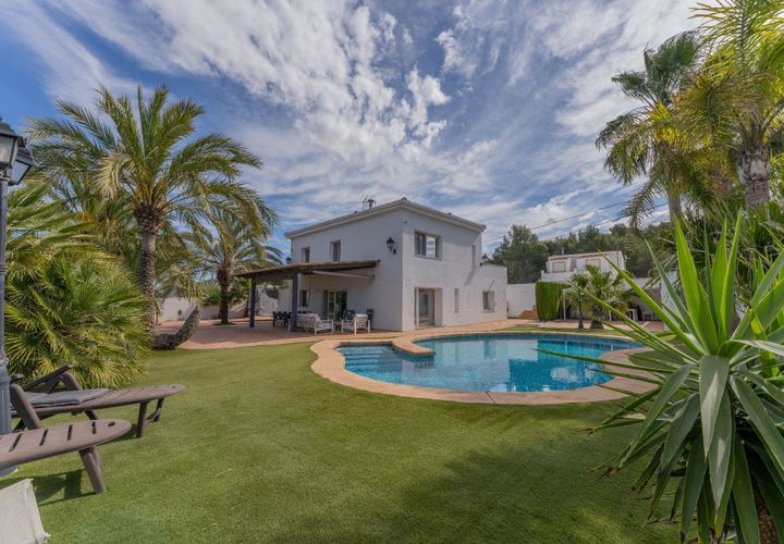 Villa a Alicante, Alicante, Alicante - € 1.080.000 | Ref: LUX0057 - foto 1