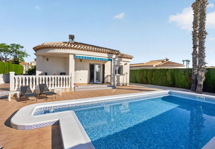 Villa - Playa Flamenca, Alicante, Playa Flamenca - € 495 000 | Réf : 200-4801 - photo 1