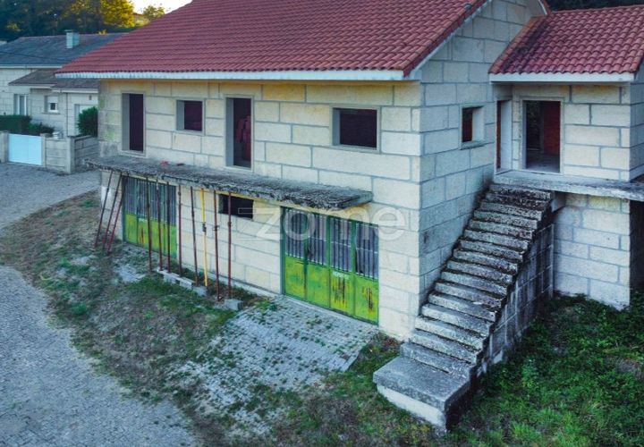 Villa en Sezelhe e Covelaes, Vila Real, Sezelhe e Covelaes - € 89.900 | Ref: ZMPT577168 - photo 1