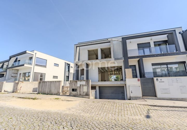 Villa i Braga, Braga, Braga - € 552.000 | Ref: ZMPT588014 - foto 1