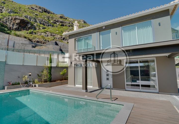 Villa i Machico, Madeira, Machico - € 1.250.000 | Ref: JS04-M0018 - foto 1