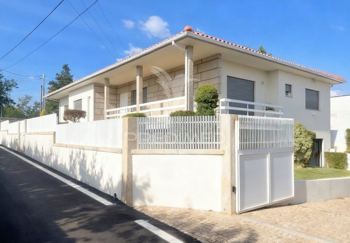Byhus i Vila Verde, Braga, Vila Verde - € 399.000 | Ref: 060545 - foto 1