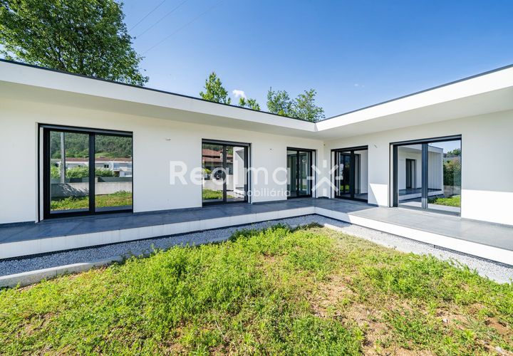 Villa i Braga, Braga, Braga - € 545.000 | Ref: r001-b/25 - foto 1