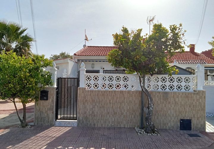Bungalow i Torrevieja, Alicante, Torrevieja - € 156.000 | Ref: MLSC3914228 - foto 1