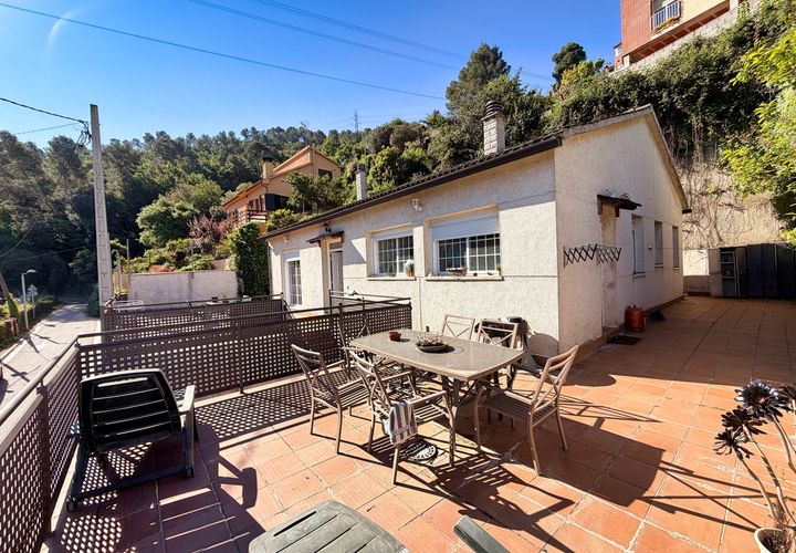 Byhus i Barcelona, Barcelona, Barcelona - € 340.000 | Ref: 877995 - foto 1
