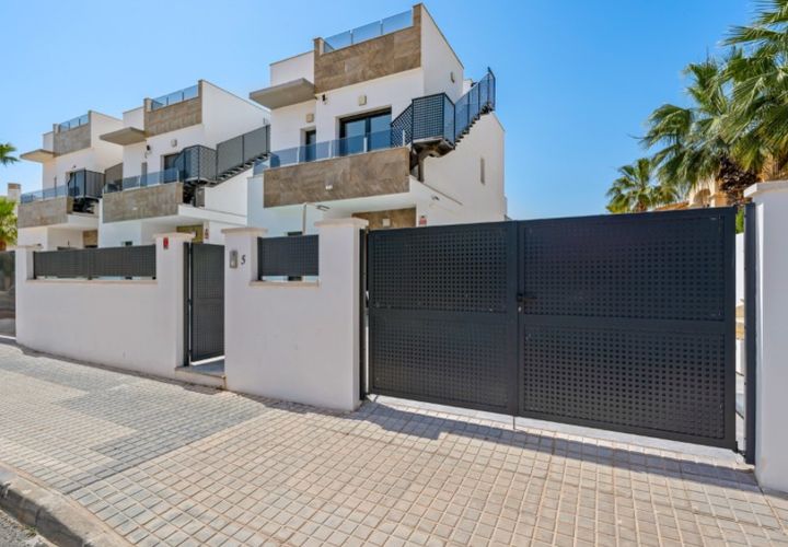 Villa a El Chaparral, Alicante, El Chaparral - € 479.000 | Ref: MLSC1674628 - foto 1