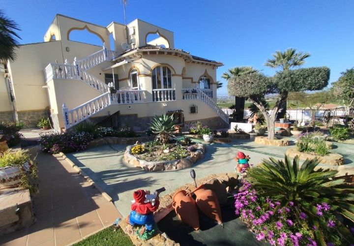 Farm i Almoradi, Alicante, Almoradi - € 600.000 | Ref: 8669 - foto 1