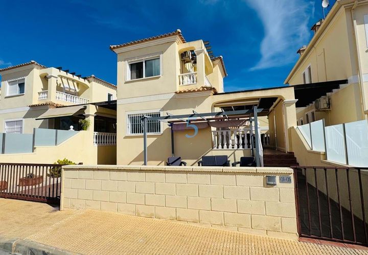 Villa i Cabo Roig, Alicante, Cabo Roig - € 279.000 | Ref: P8401 - foto 1